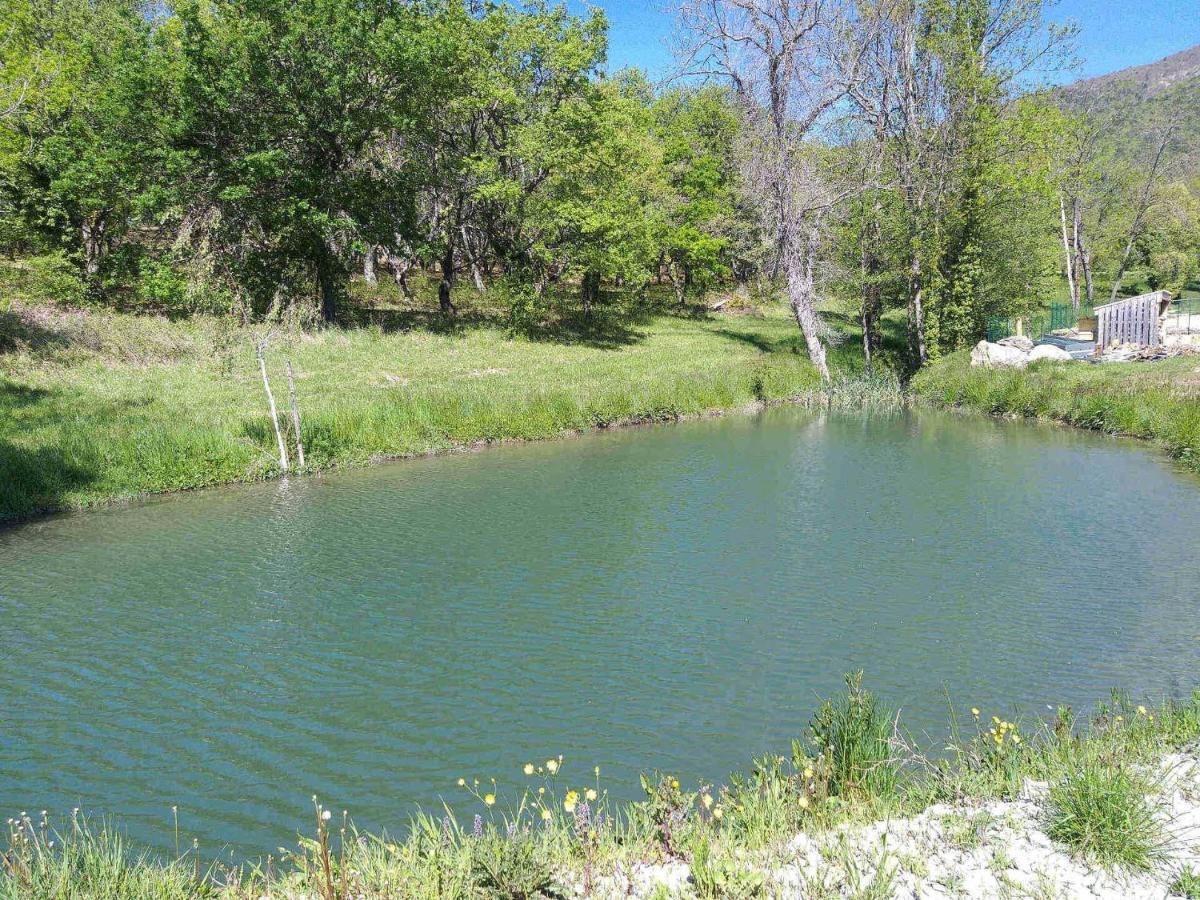 Les Chalets De Saint Maurice Dieulefit Exterior foto