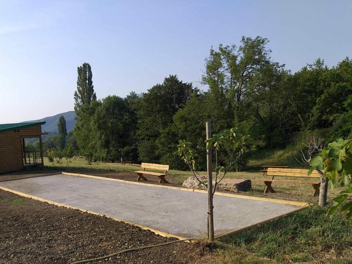 Les Chalets De Saint Maurice Dieulefit Exterior foto